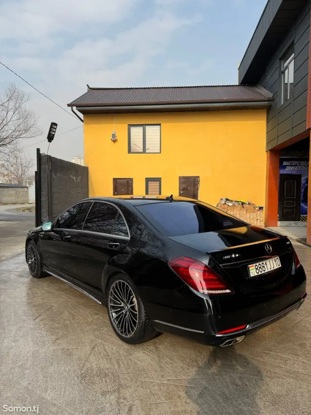 Mercedes-Benz S class 2009 · 5.5 AT