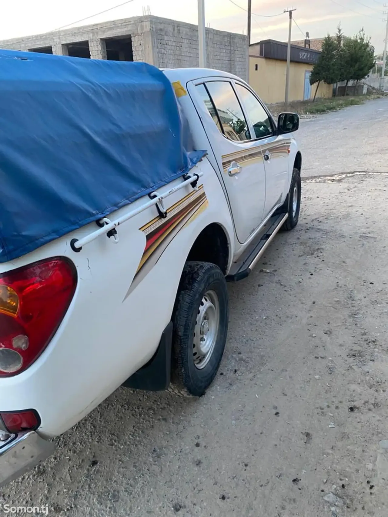 Mitsubishi L200 2008 · 2.4 MT
