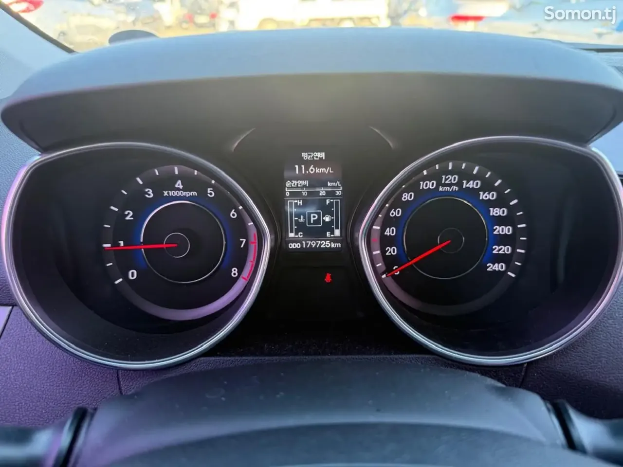 Hyundai Avante 2015 · 1.6 AT