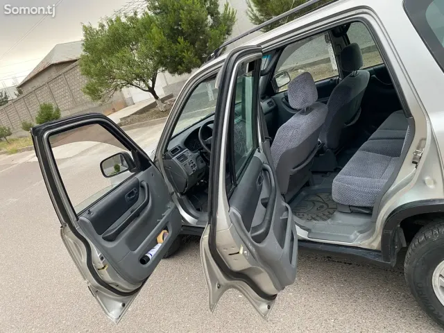 Honda CR-V 1997 · 2.0 AT