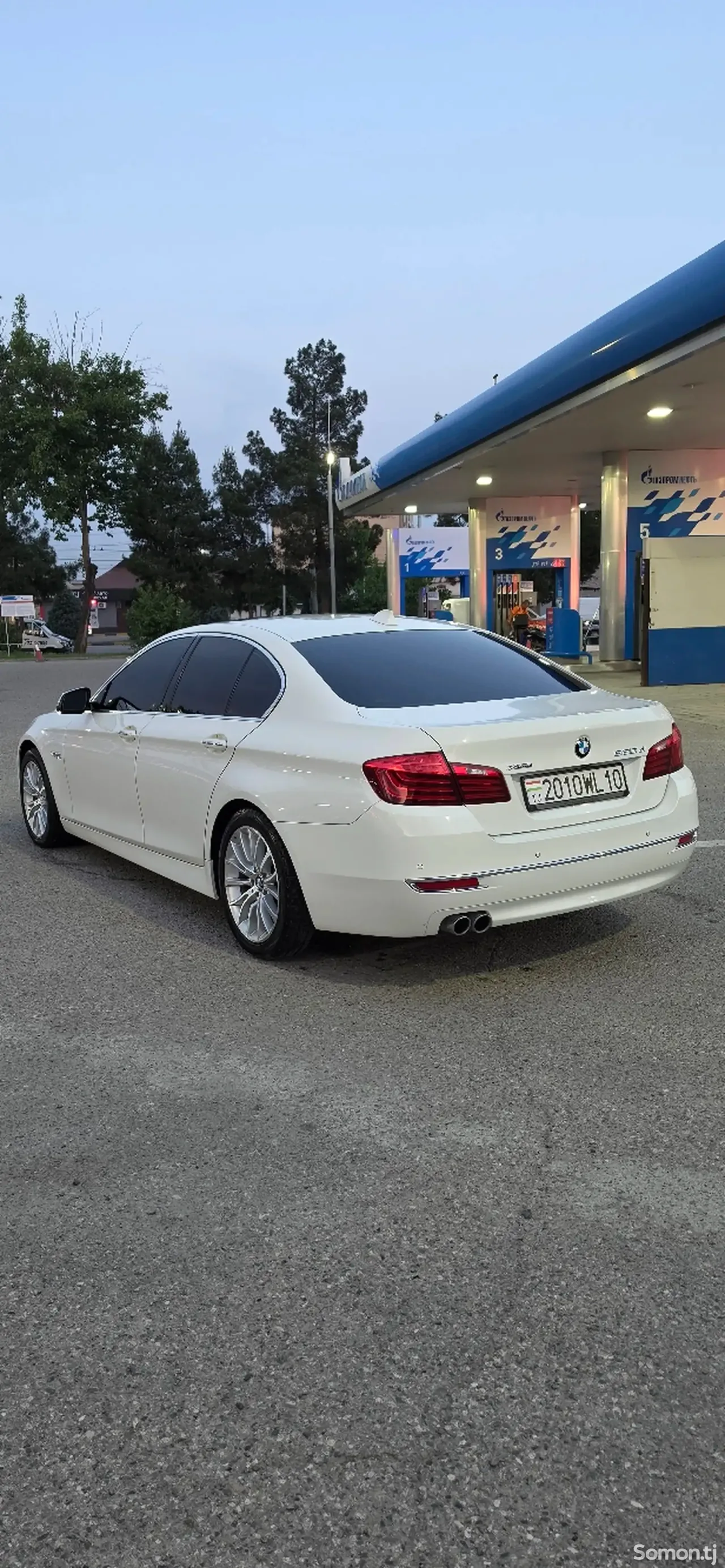 BMW 5 series 2015 · 2.0 AT