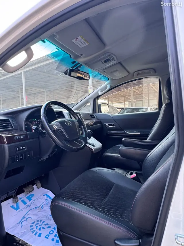 Toyota Vellfire 2014 · 2.4 AT