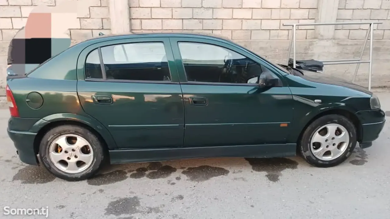 Opel Astra G 2000 · 1.6 AT
