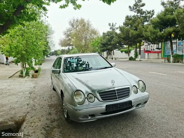 Mercedes-Benz E class 2000 · 2.4 AT