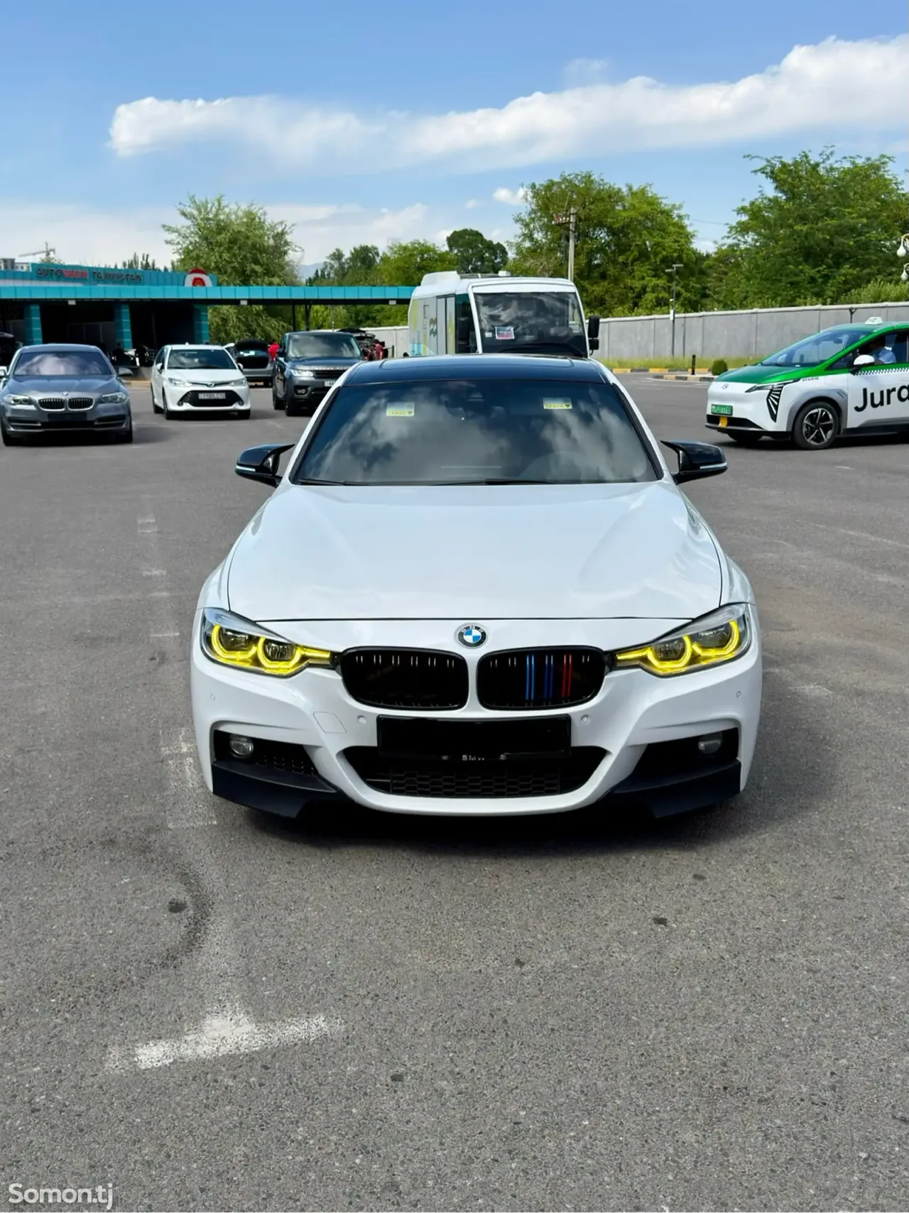 BMW 3 series 2017 · 2.0 AT