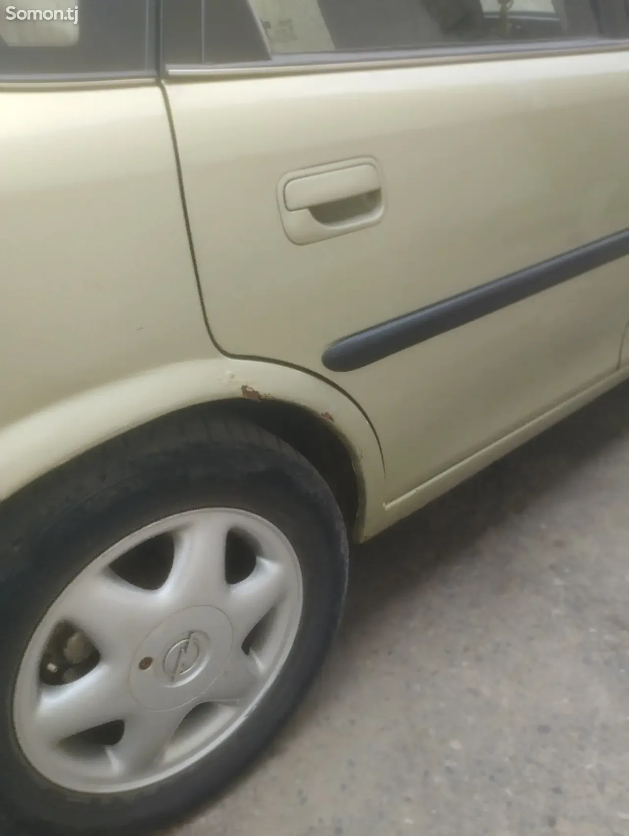 Opel Vectra B 1996 · 1.8 MT