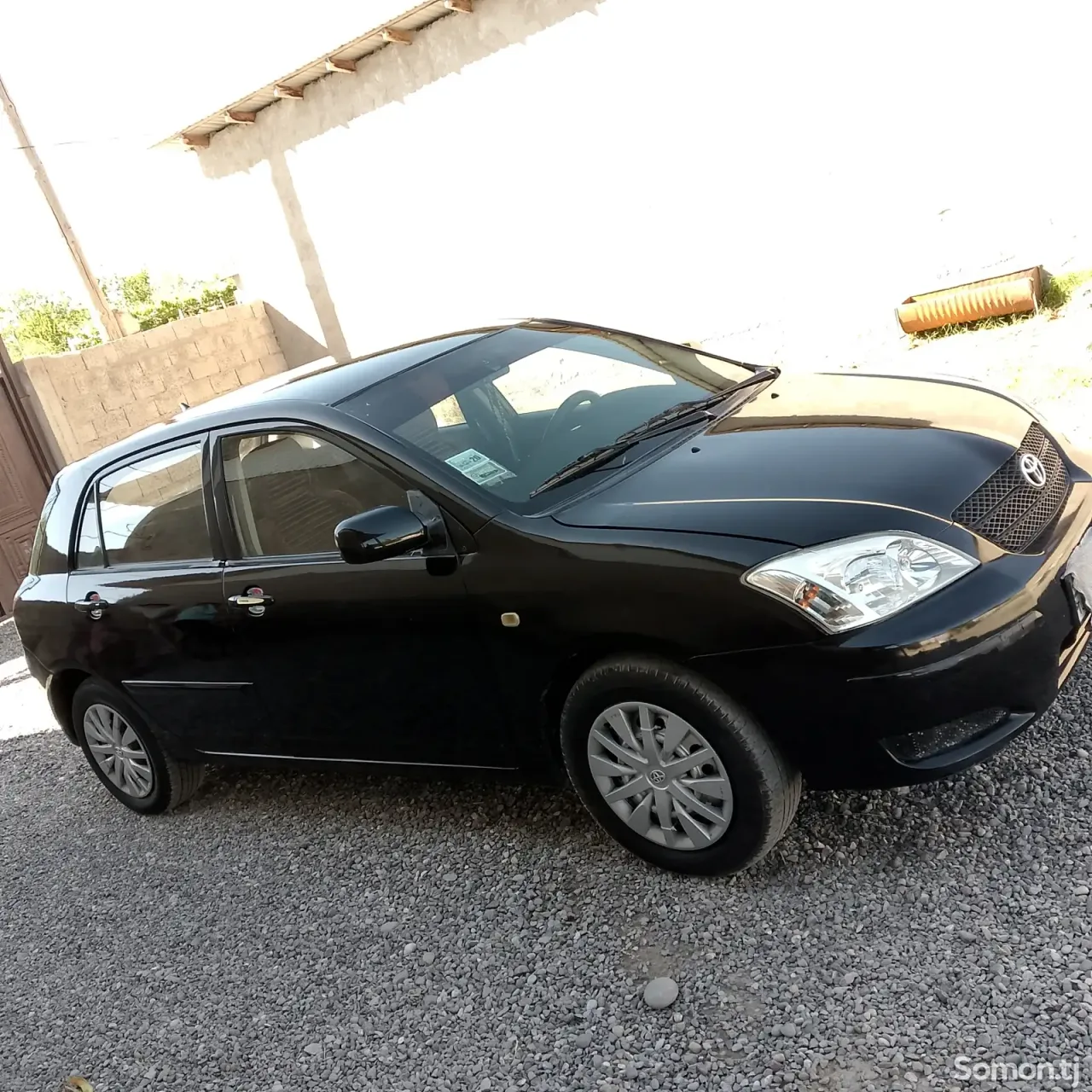 Toyota Corolla 2004 · 1.6 MT
