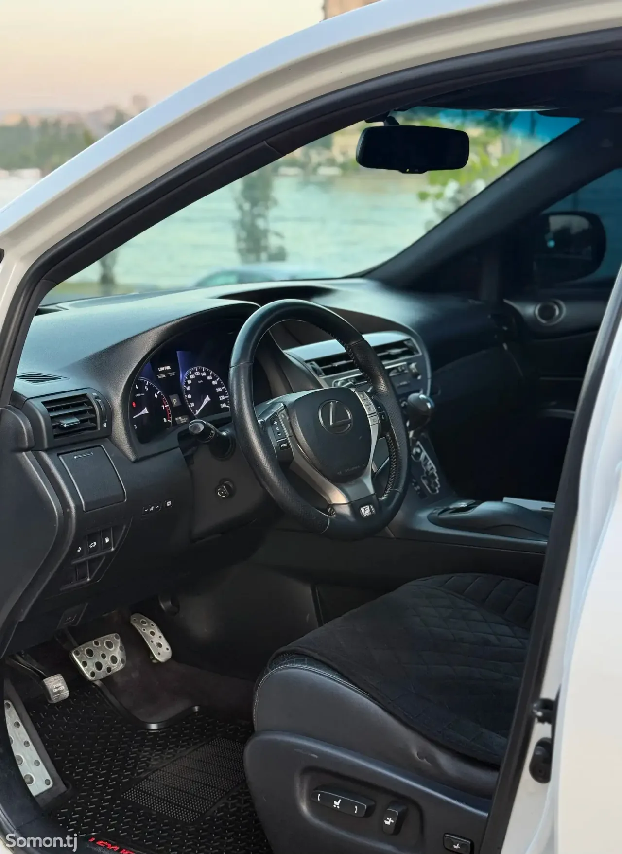Lexus RX series 2013 · 3.5 AT