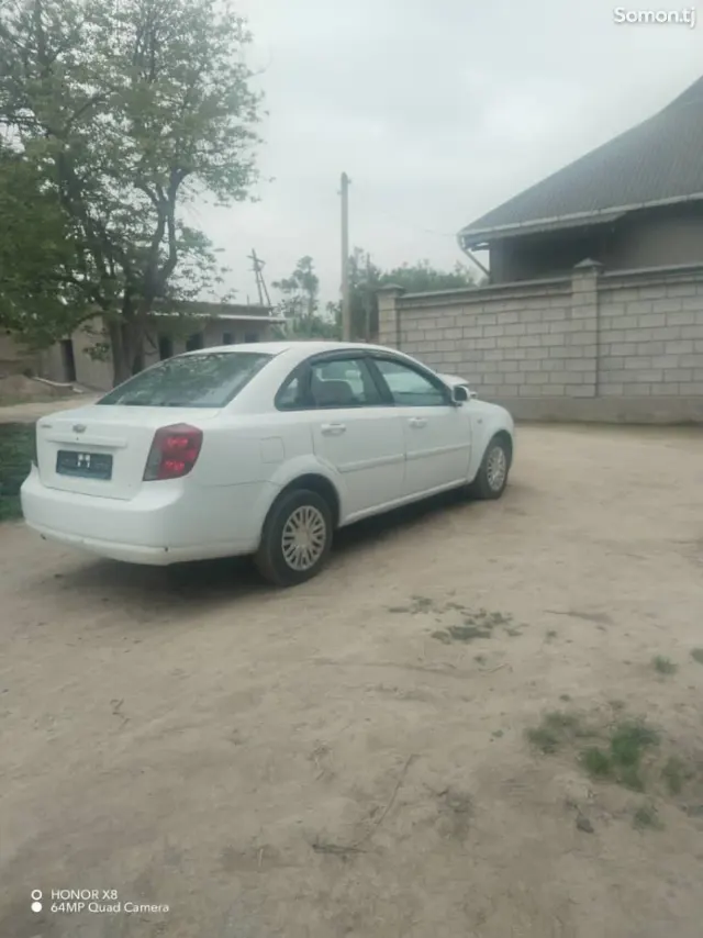 Chevrolet Lacetti 2005 · 1.4 AT