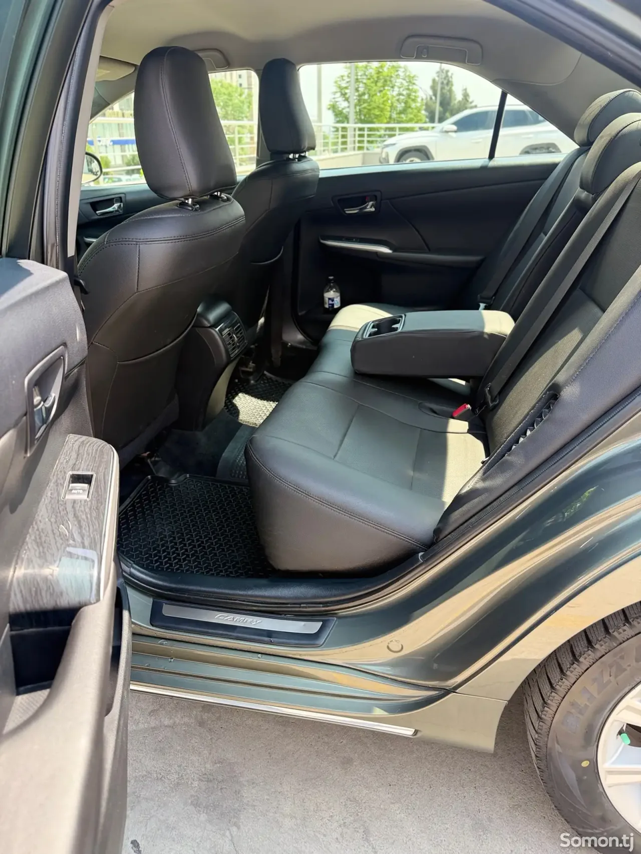 Toyota Camry 2014 · 2.5 AT
