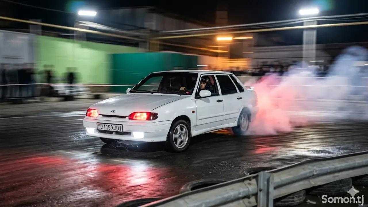 Lada (ВАЗ) 2115 2005 · 1.6 MT