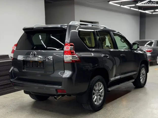 Toyota Land Cruiser Prado 2017 · 4.0 AT