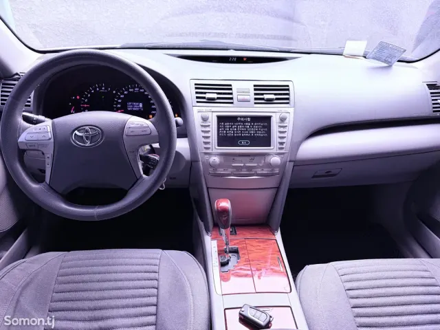 Toyota Camry 2011 · 2.5 AT