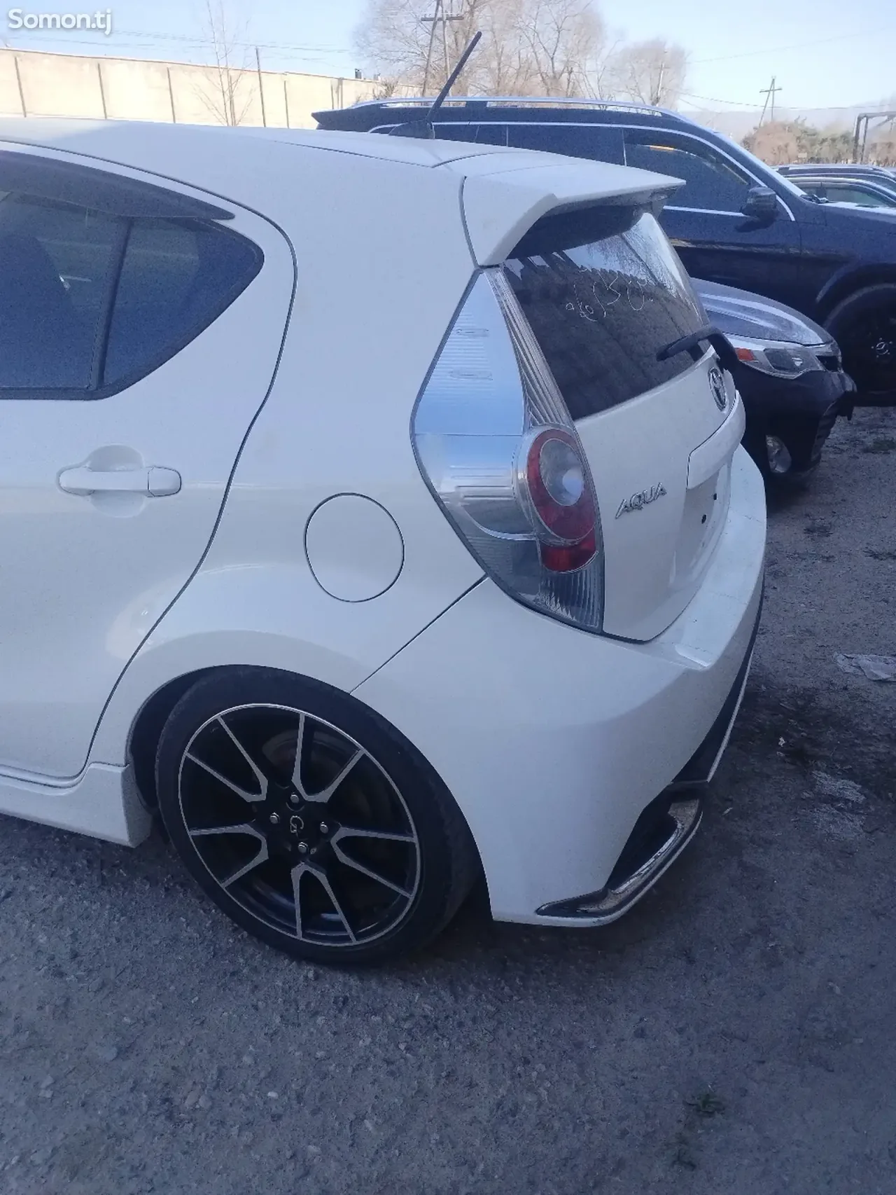 Toyota Aqua 2014 · 1.5 AT
