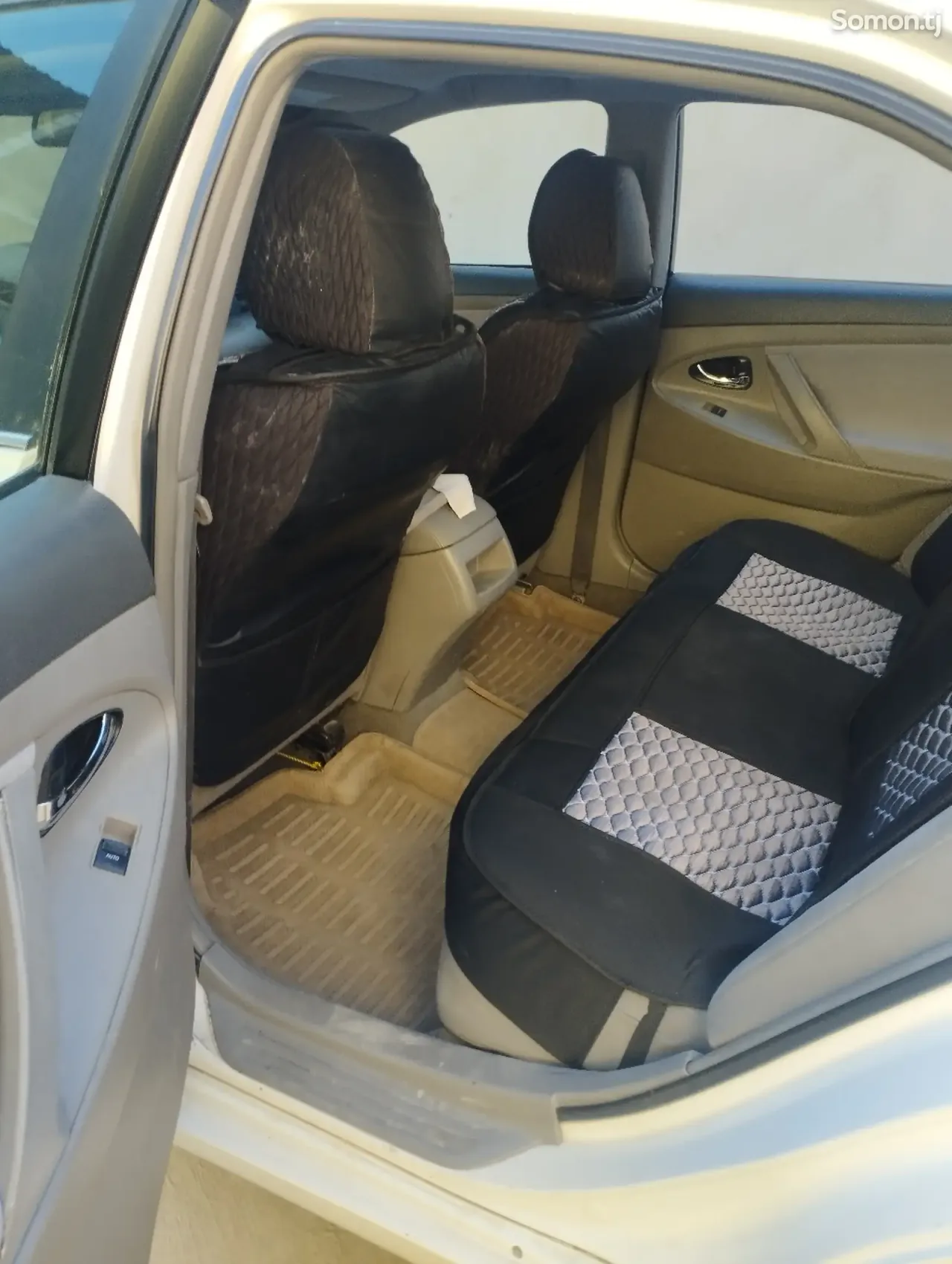 Toyota Camry 2011 · 2.5 AT