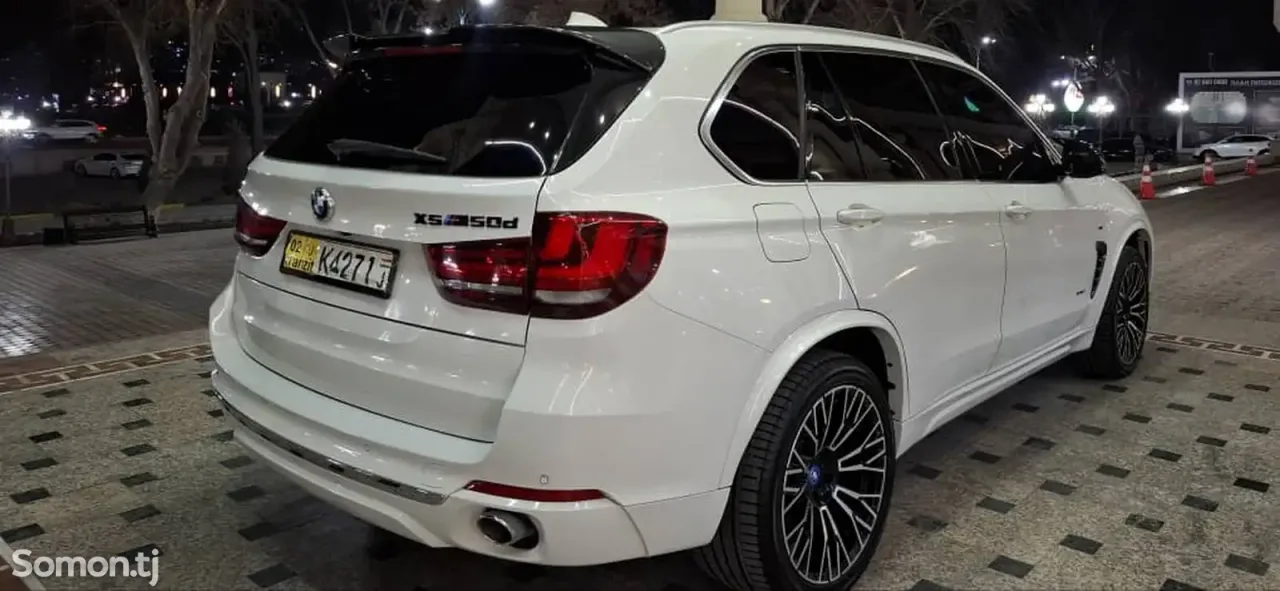 BMW X5 2015 · 3.0 AT