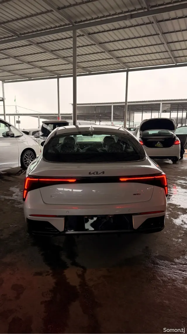 Kia K5 2025 · 2.5 AT