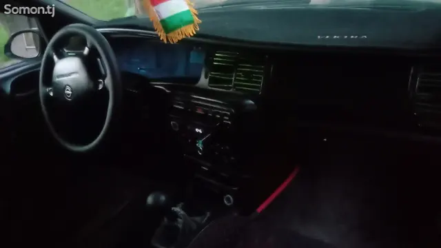 Opel Vectra B 1996 · 1.6 MT