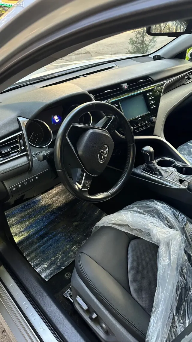 Toyota Camry 2017 · 2.5 AT
