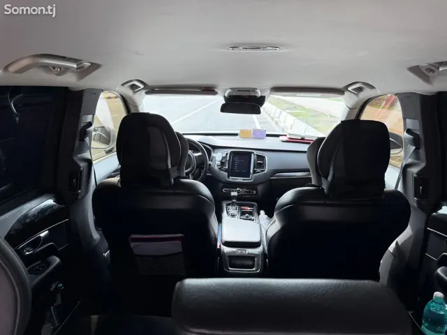 Volvo XC90 2019 · 2.2 AT