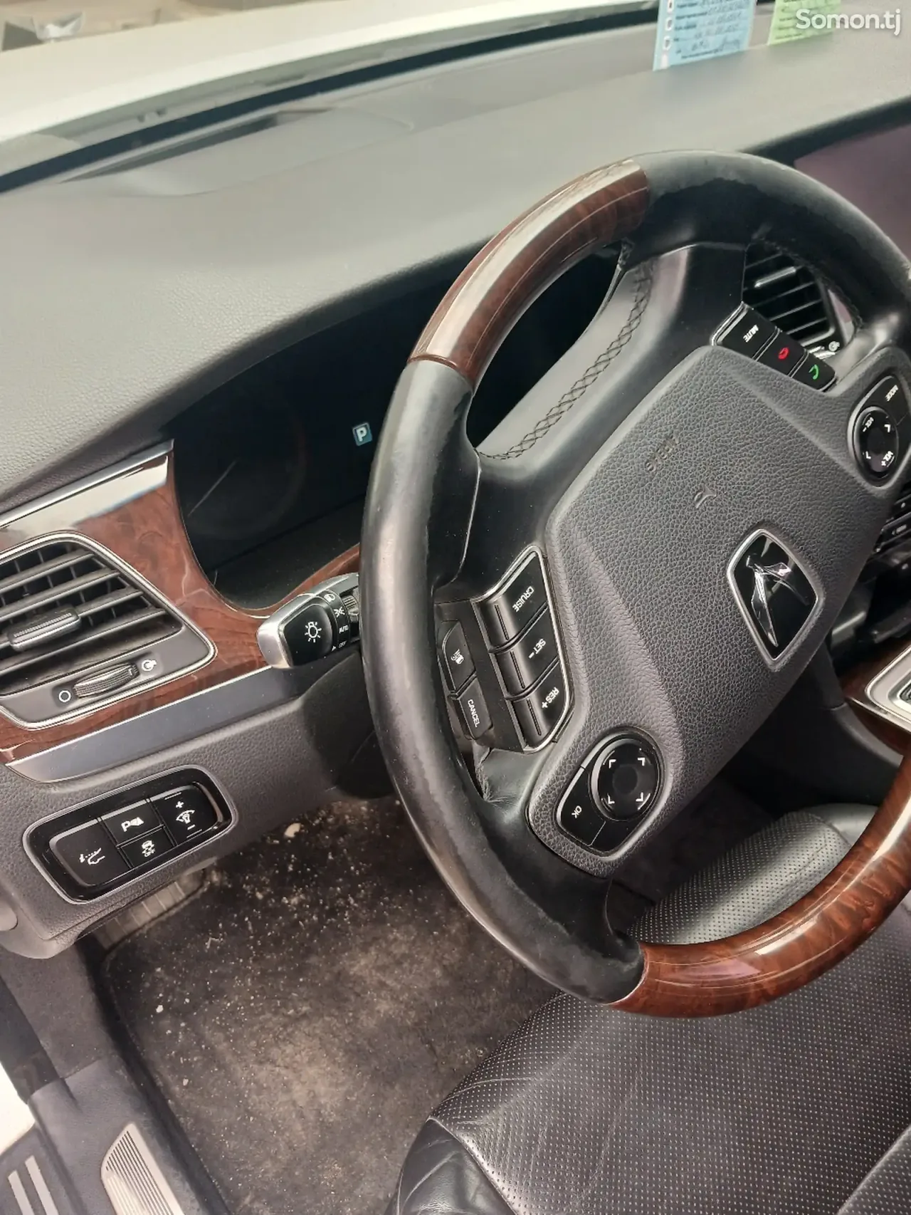 Hyundai Equus 2013 · 3.8 AT