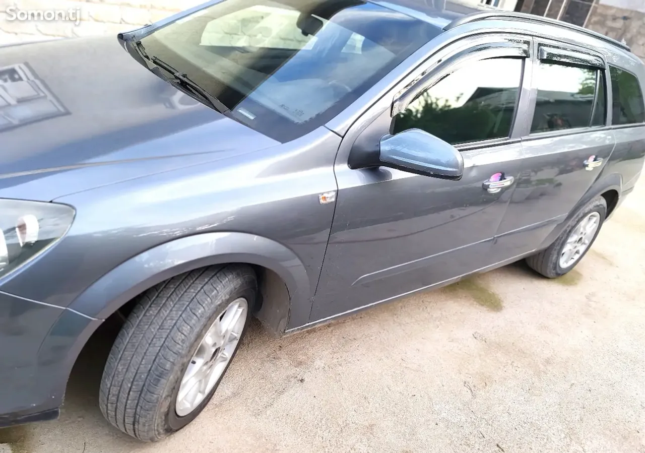 Opel Astra H 2006 · 1.8 MT