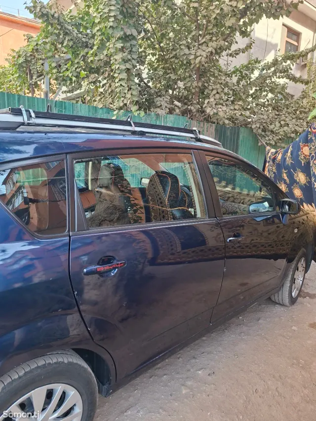 Toyota Corolla Verso 2006 · 1.8 MT