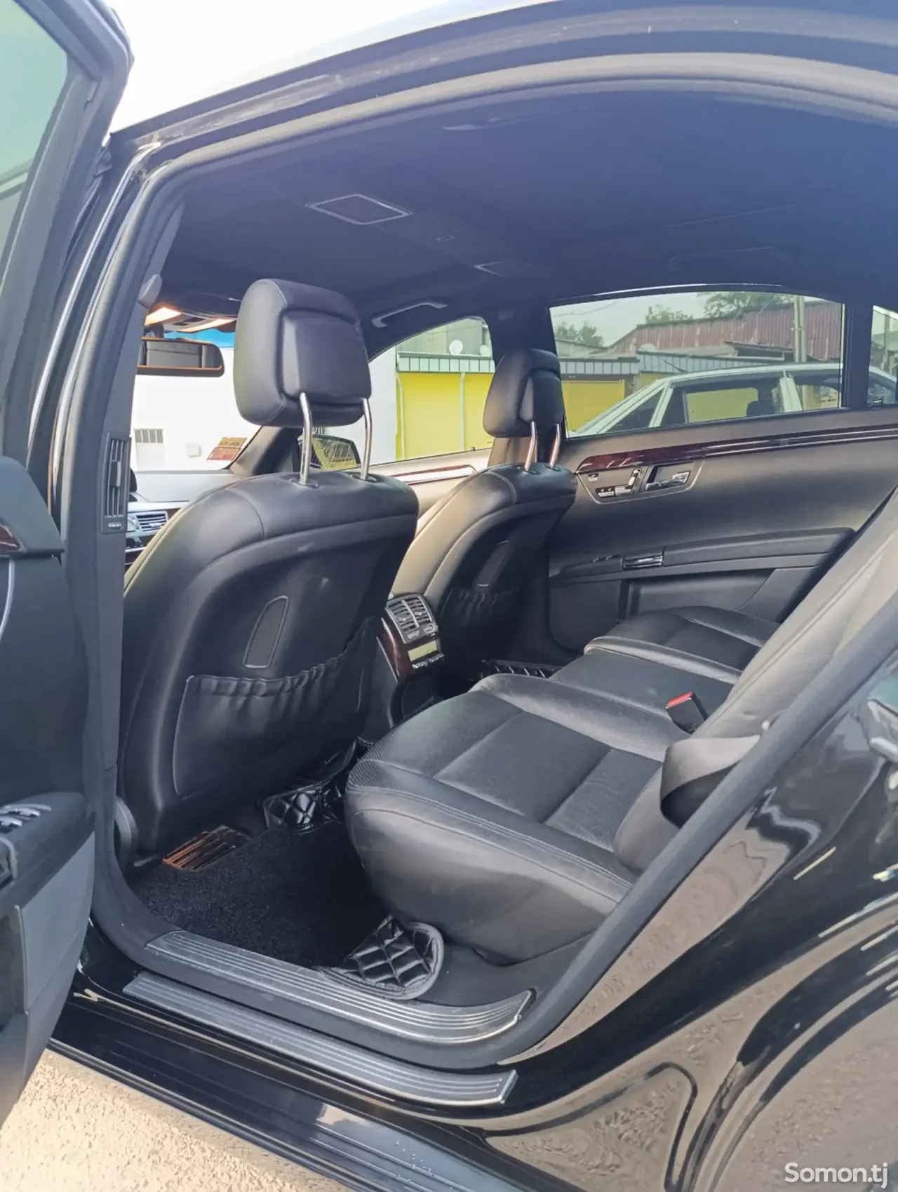Mercedes-Benz S class 2011 · 3.5 AT