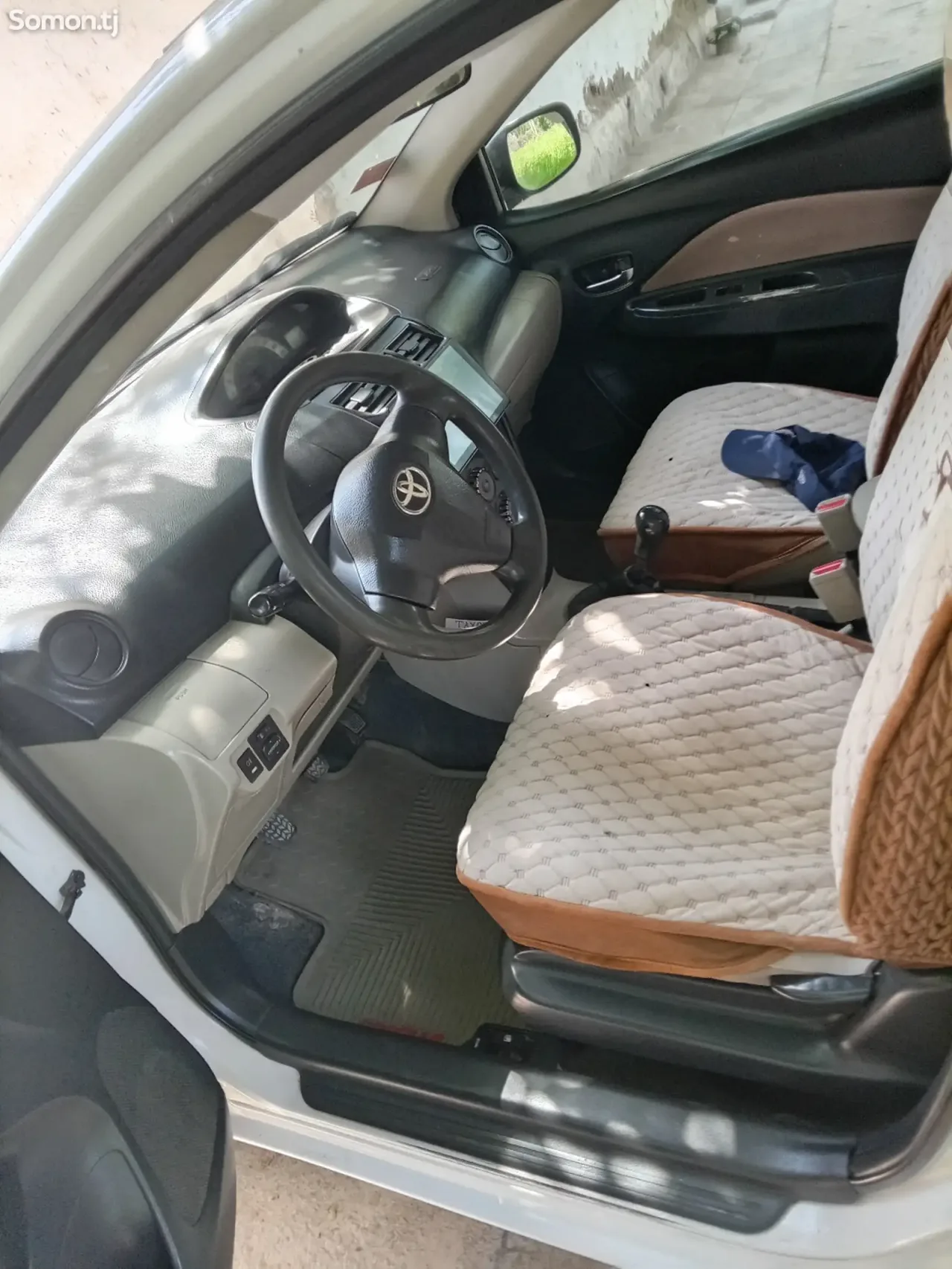 Toyota Belta 2006 · 1.5 MT