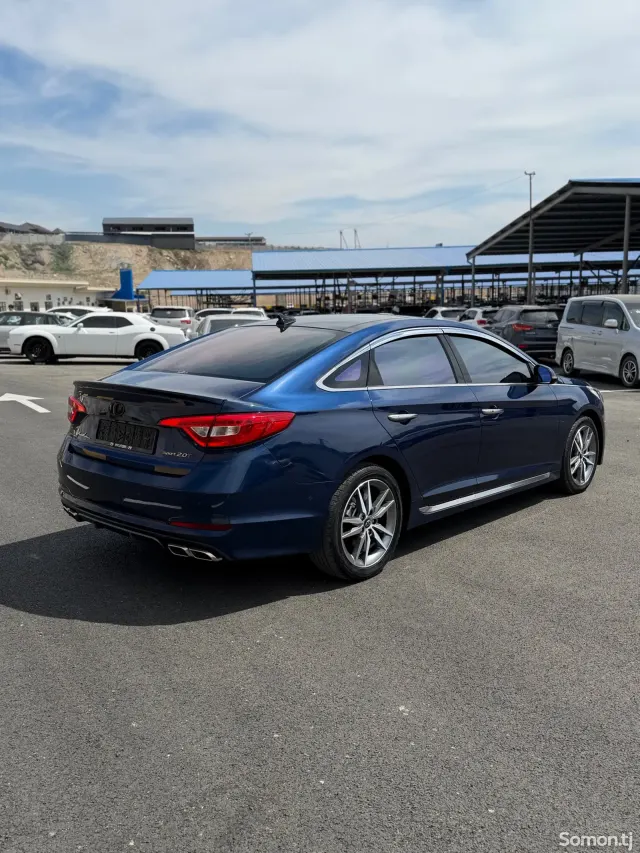 Hyundai Sonata 2015 · 2.0 AT