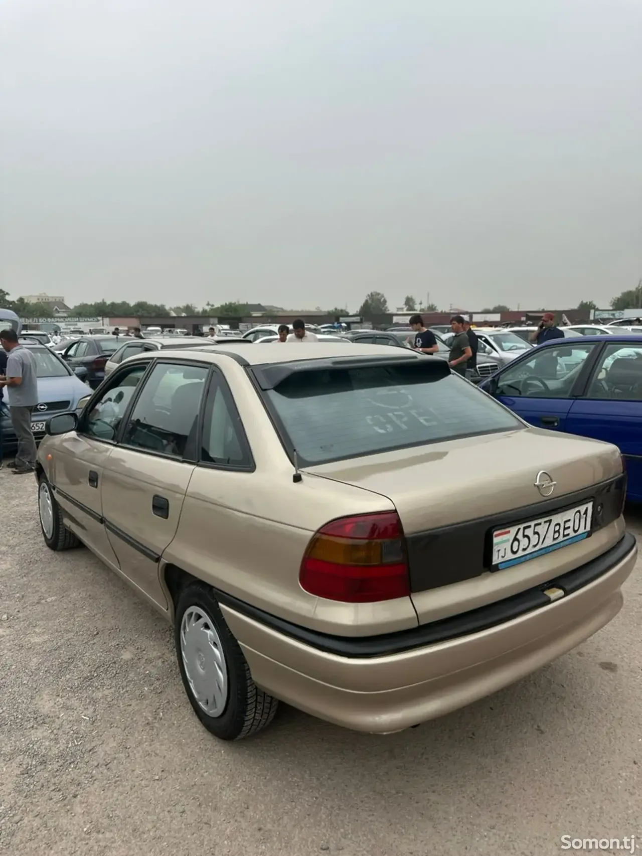 Opel Astra F 1996 · 1.6 MT