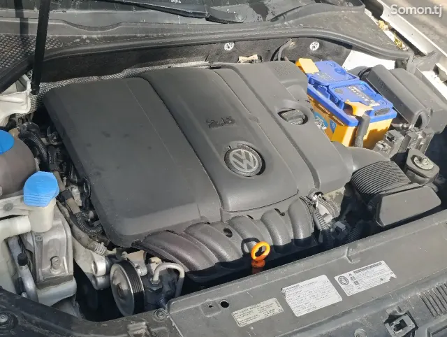 Volkswagen Passat 2014 · 2.5 AT