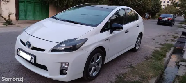 Toyota Prius 2011 · 1.8 AMT