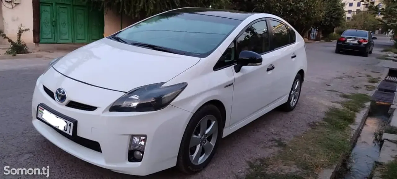 Toyota Prius 2011 · 1.8 AMT