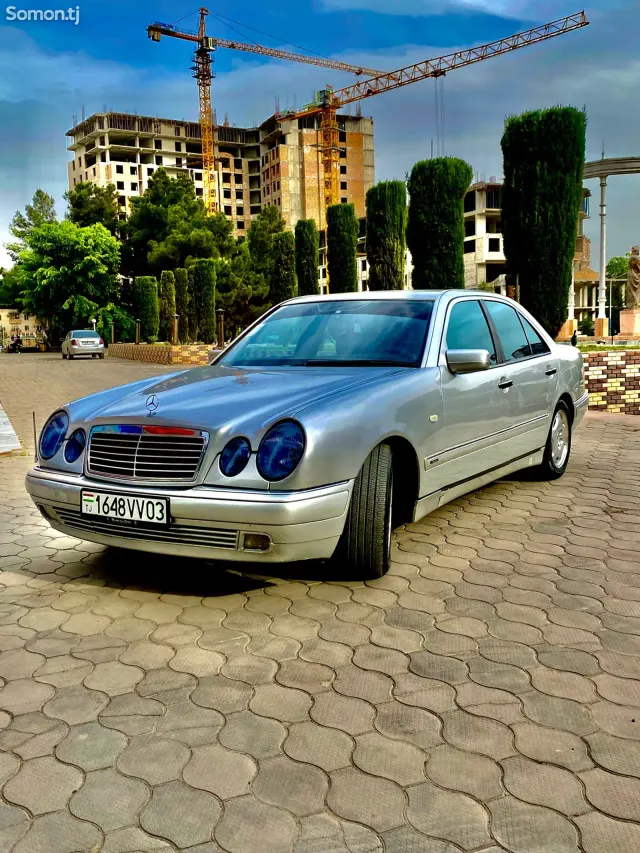 Mercedes-Benz E class 1998 · 2.3 MT