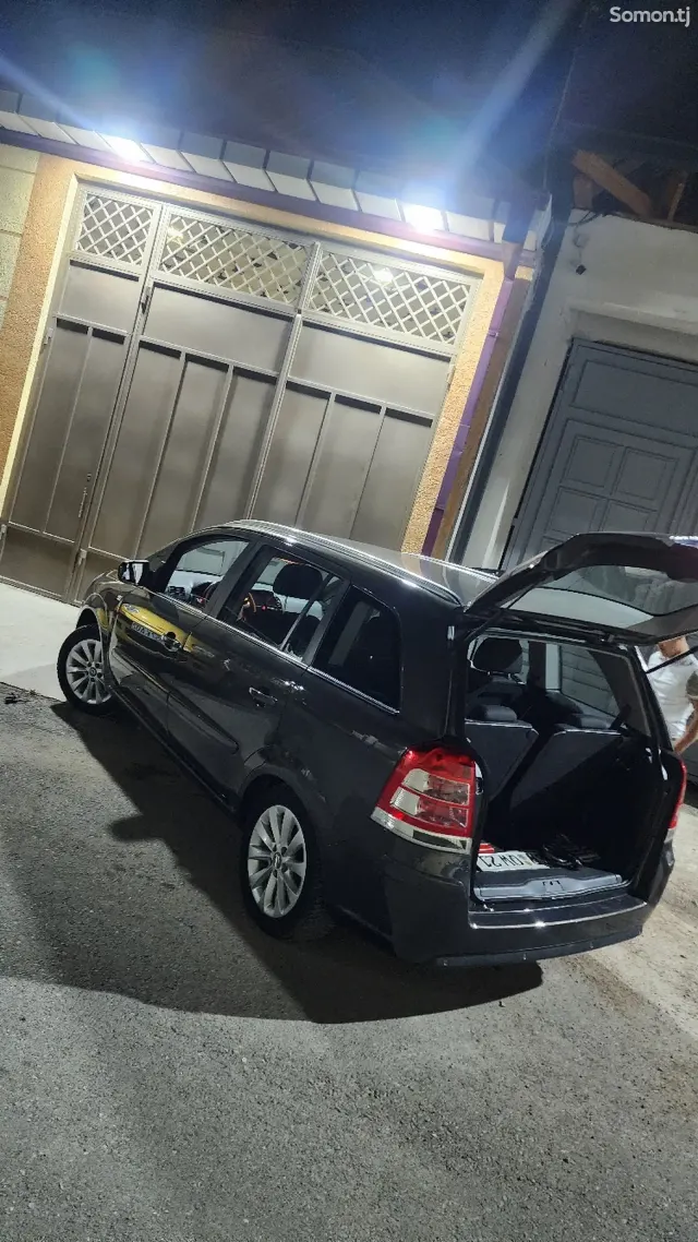 Opel Zafira 2014 · 1.8 MT