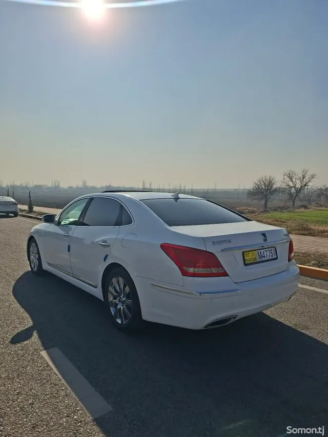 Hyundai Equus 2011 · 3.8 AT