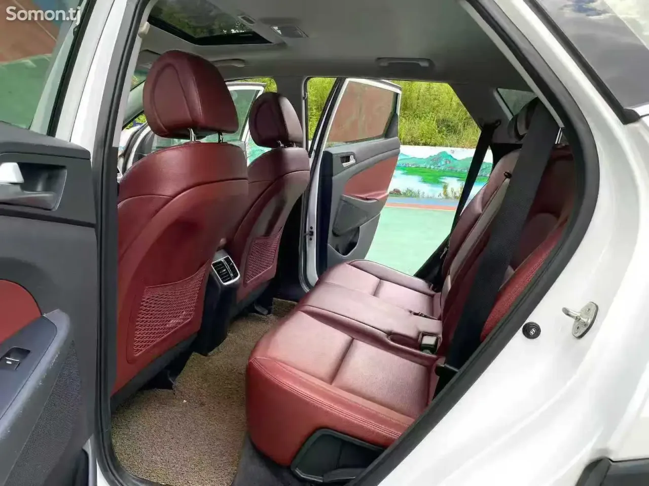 Hyundai Tucson 2015 · 1.6 AT