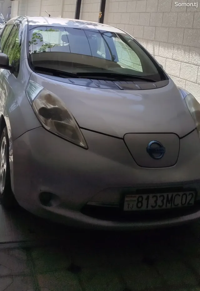 Nissan Leaf 2011 · AMT