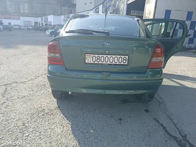 Opel Astra G 2001 · 1.6 MT