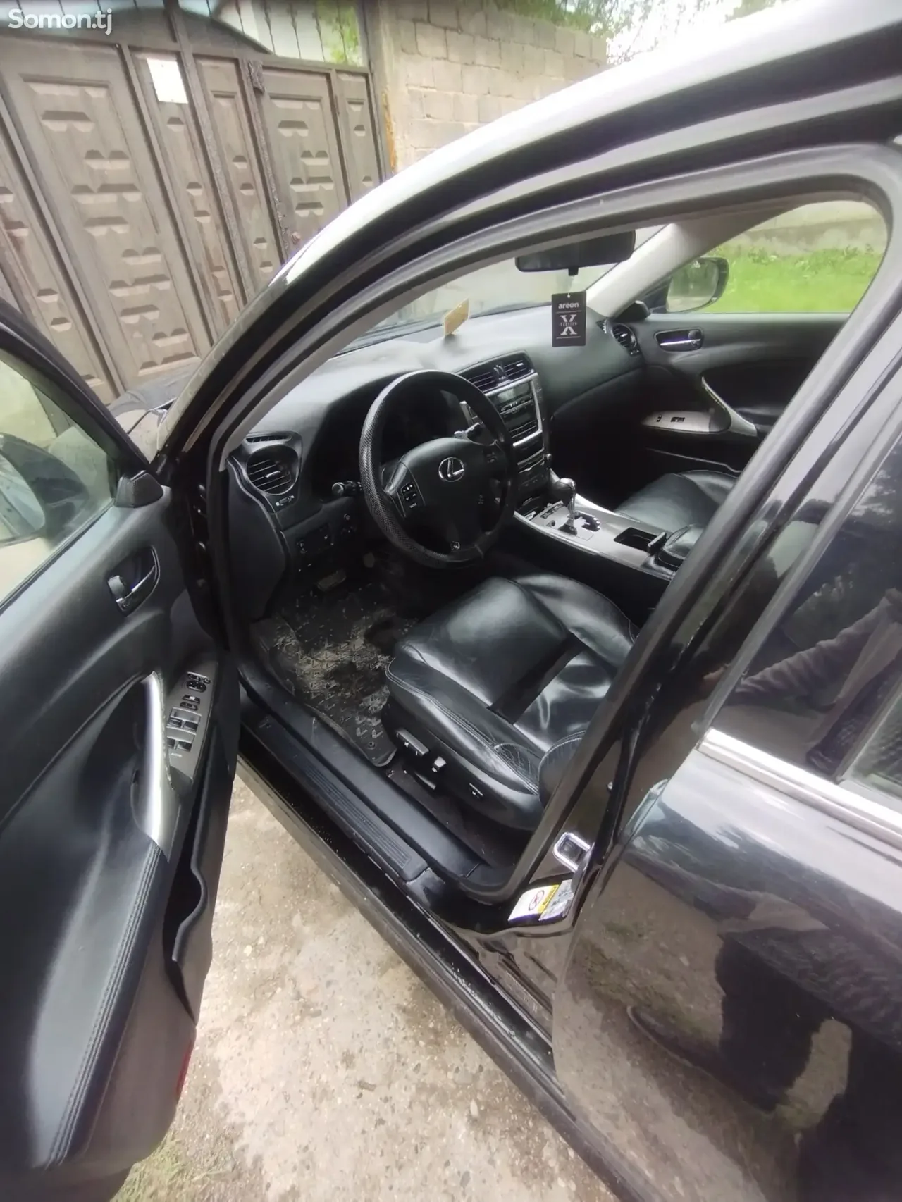 Lexus IS series 2010 · 2.5 AT