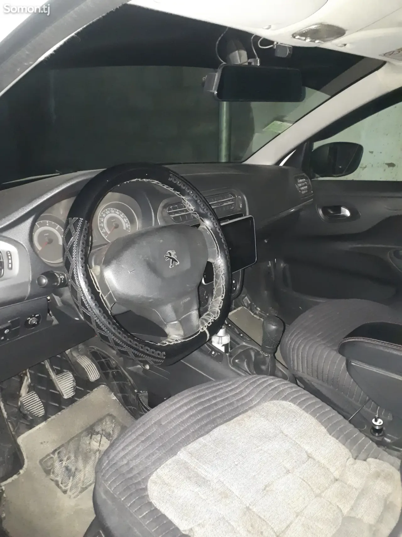 Peugeot 308 2018 · 1.6 MT
