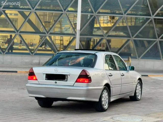 Mercedes-Benz C class 1999 · 2.0 AT