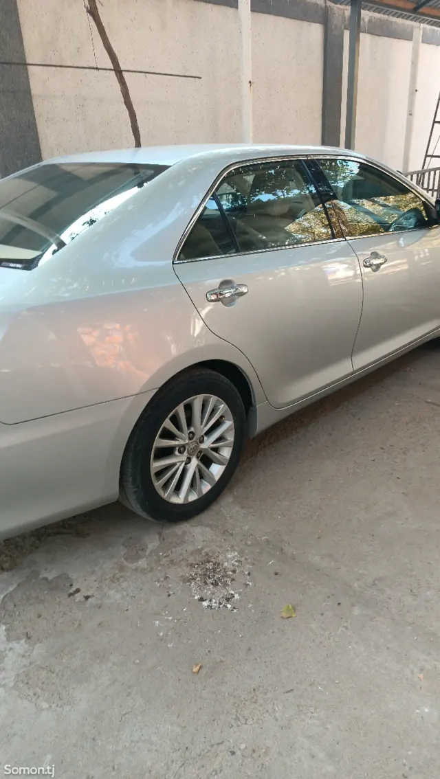 Toyota Camry 2015 · 2.5 AT
