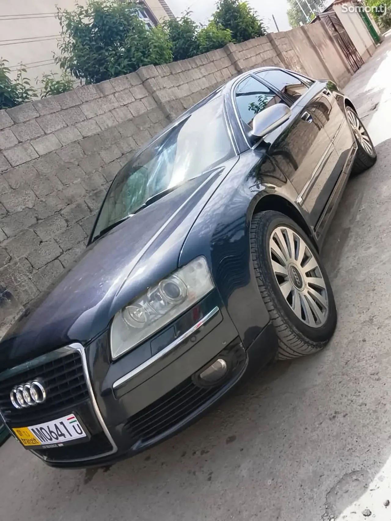 Audi A6 2004 · 3.7 AT