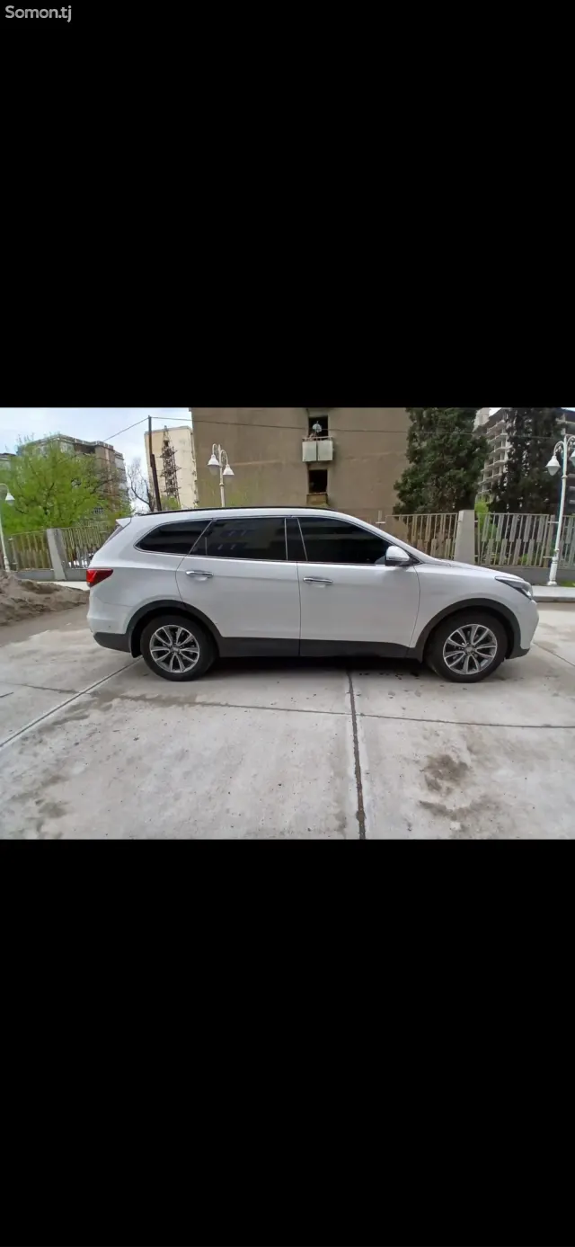 Hyundai Santa Fe 2017 · 2.2 AT