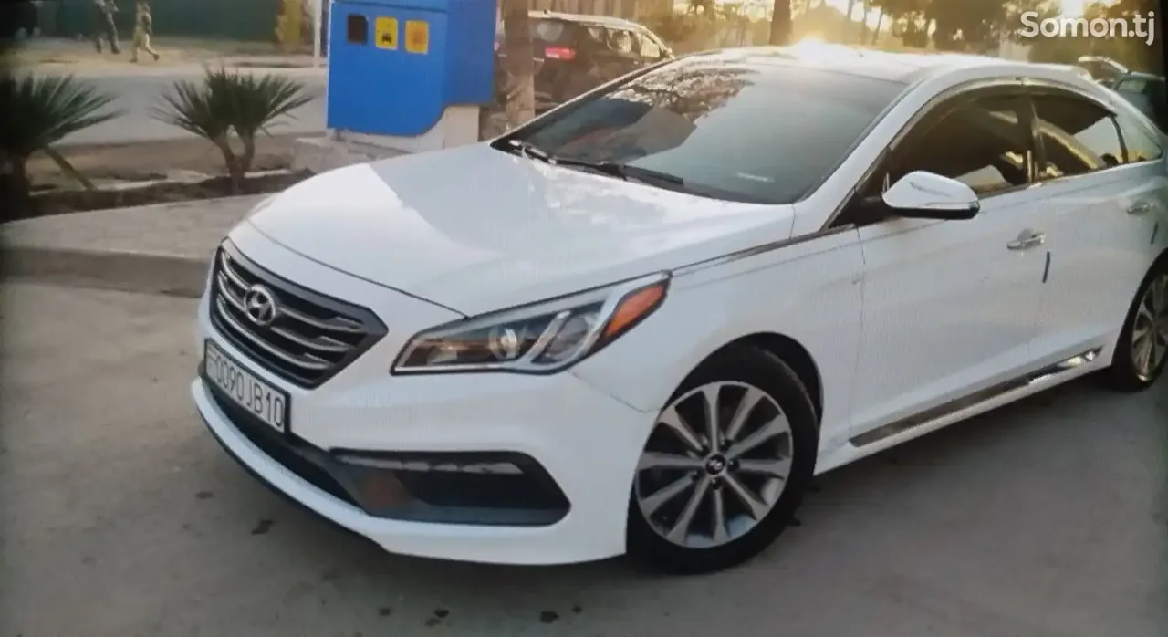 Hyundai Sonata 2016 · 2.4 AT