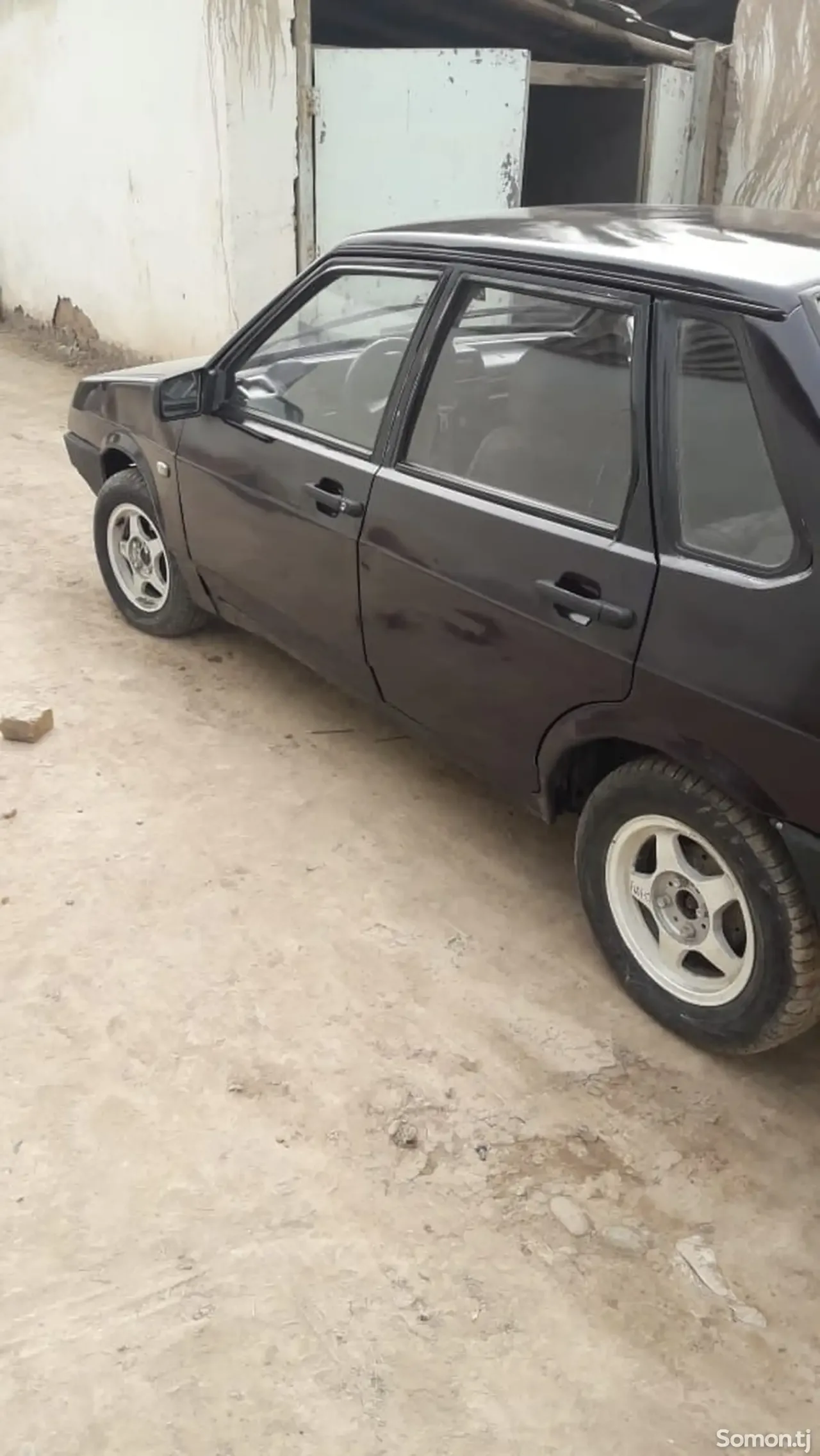 Lada (ВАЗ) 21099 2000 · 1.6 MT