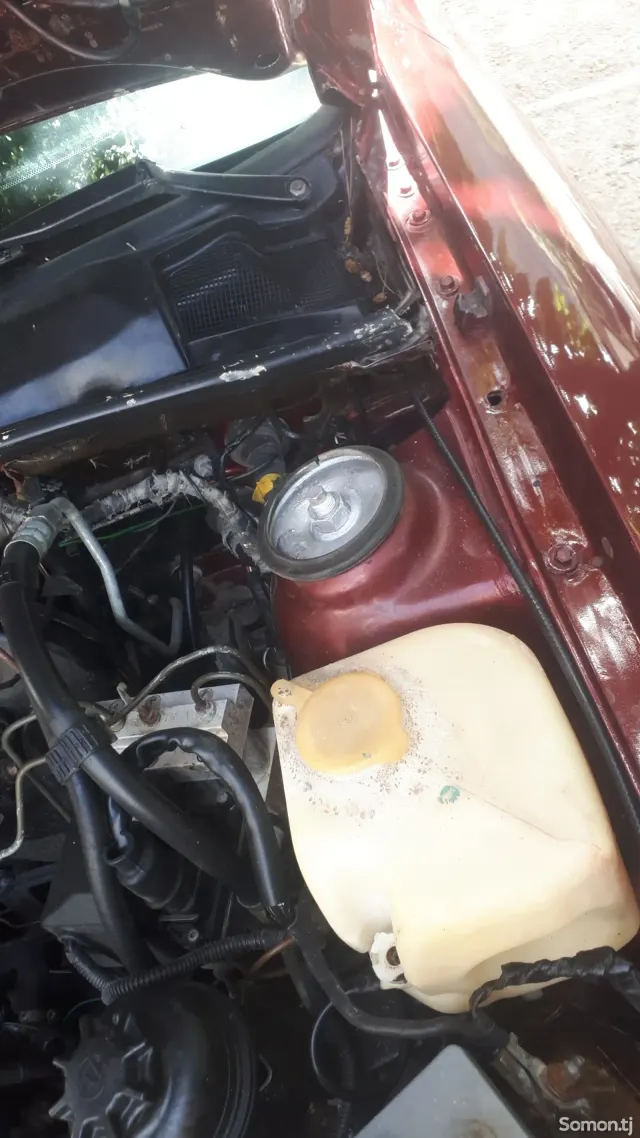 Opel Vectra A 1993 · 1.6 MT
