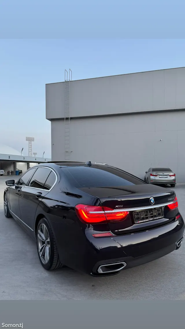 BMW 7 series 2018 · 0.4 AT